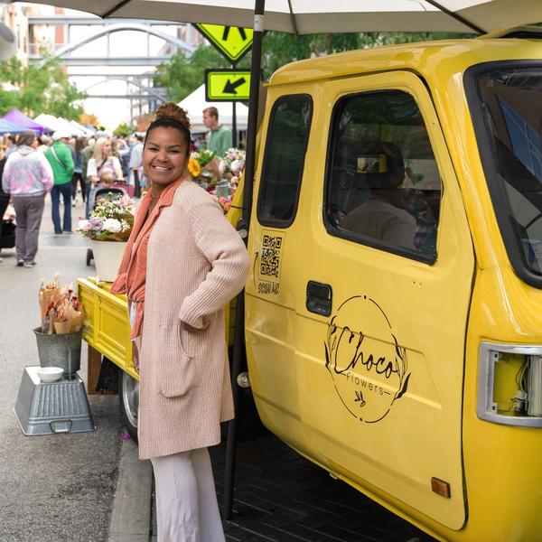 We’re gearing up for another amazing market season and we want to hear from YOU! 🌻🌱  Who would you love to see return or join our lineup this year? Tag them below!