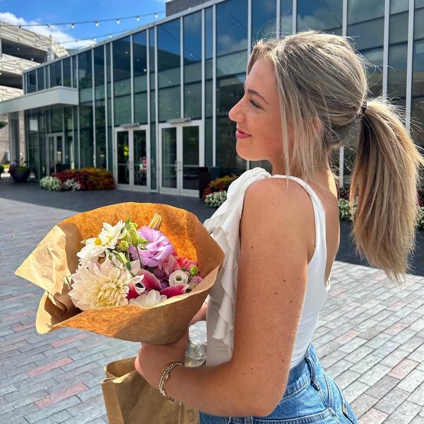 This is your reminder to get that special someone a bouquet today 💐💛  We can't wait to shop our favorite florals again next season at #thedublinmarket!
