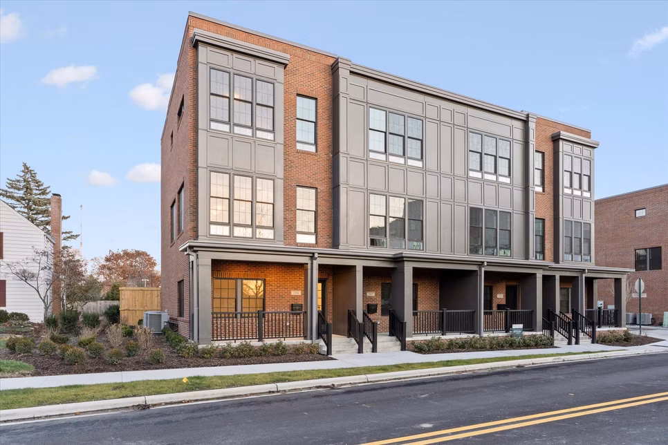 2494 Westmont Boulevard