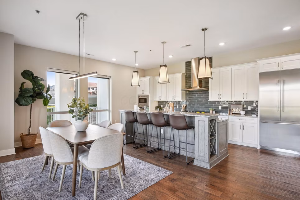 95 N Riverview Street #412